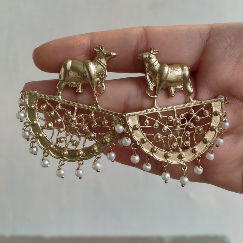 Nandi Golden Matte Earrings - Image 4