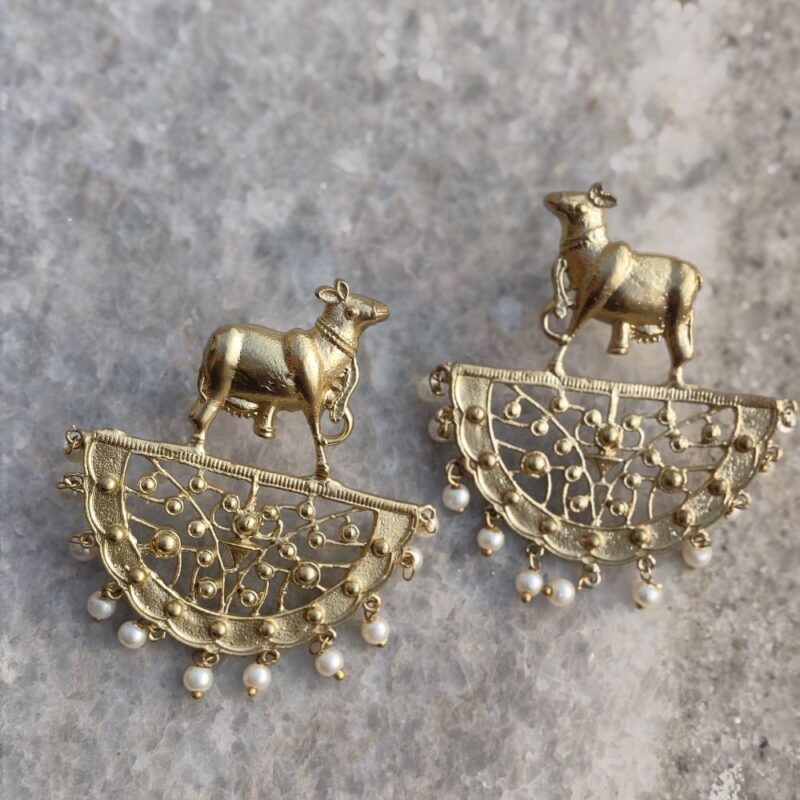 Nandi Golden Matte Earrings - Image 3